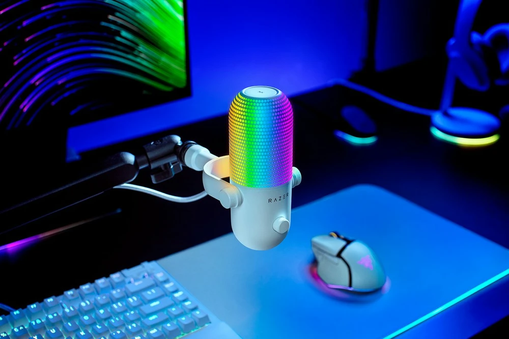 Razer Seiren V3 Chroma balta