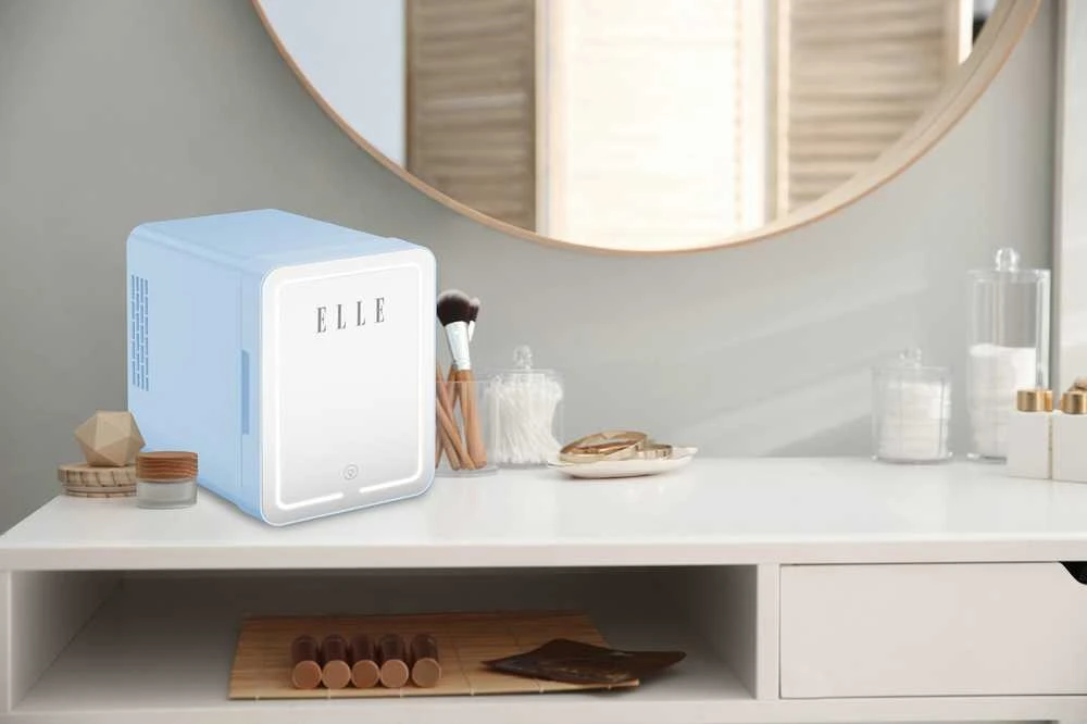 ELLE 4L mini šaldytuvas su LED makiažo veidrodėliu, mėlynas