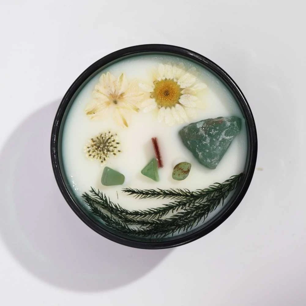 Mėtų–laimo aromato žvakė su nefritu „The Magician“ – Hop Hare