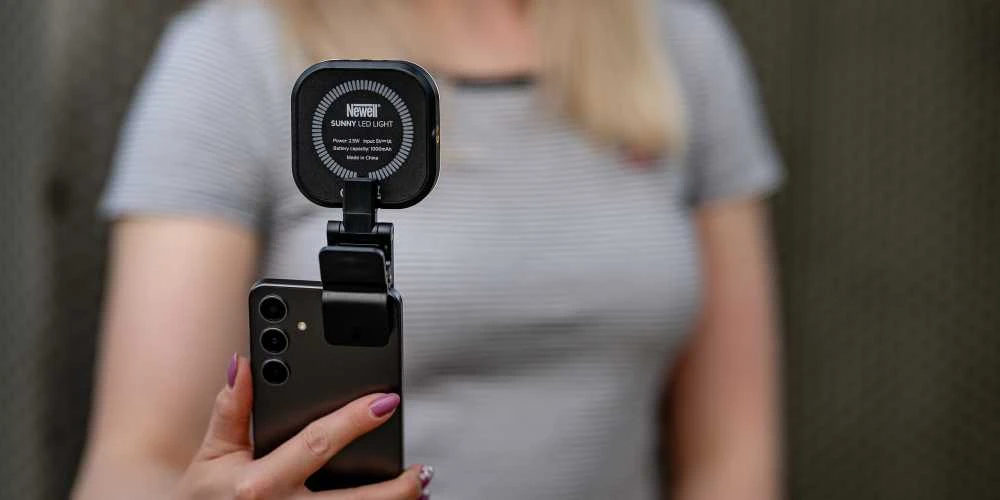 Newell Sunny LED šviestuvas išmaniajam telefonui