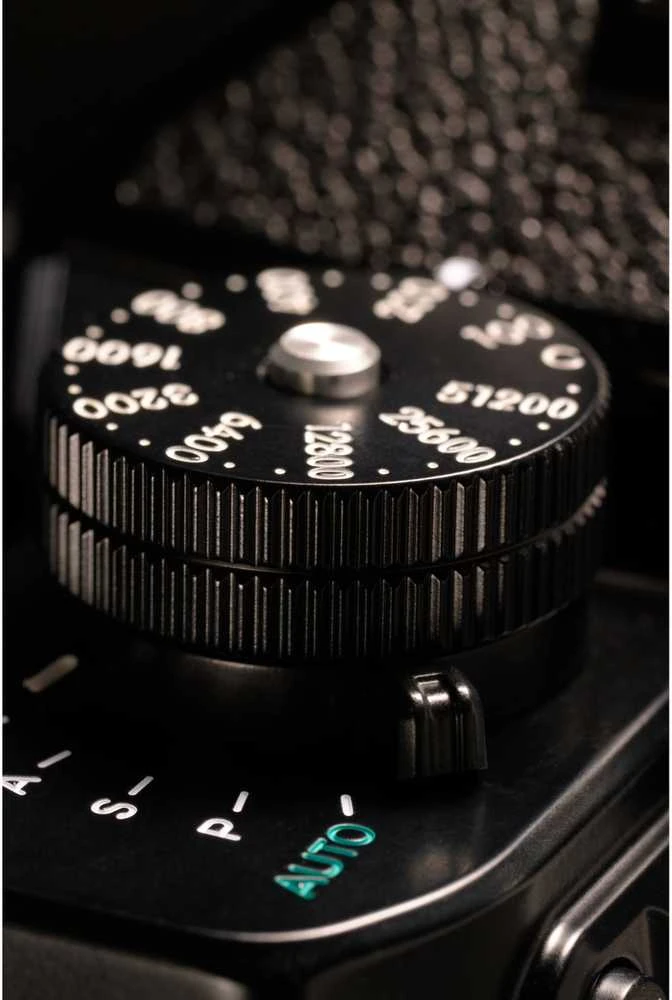 Nikon Z f (Zf) + NIKKOR Z 24-70mm f/4 S (Juodas)
