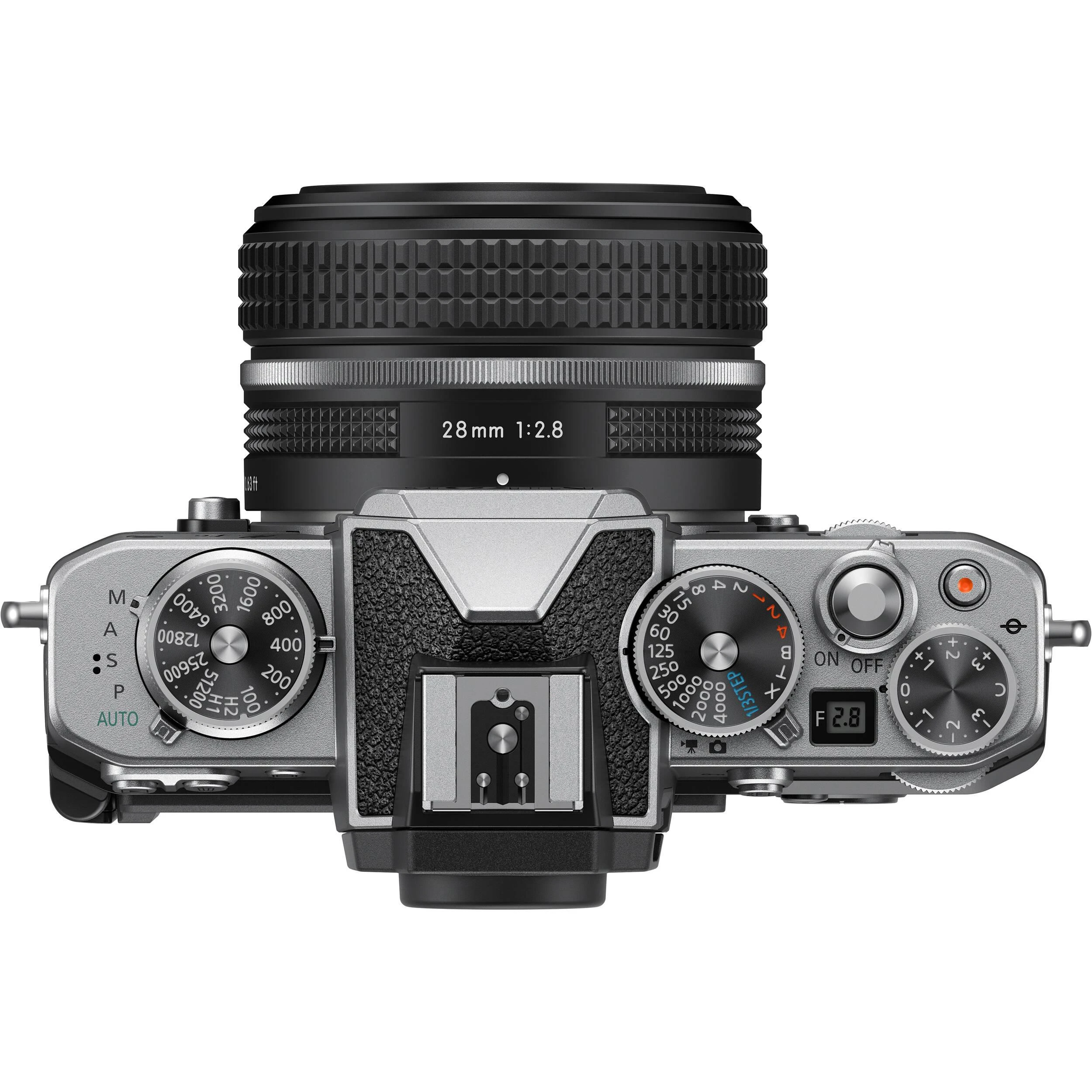 Nikon Z fc + NIKKOR Z 28mm f/2.8 (SE) (Sidabrinis)