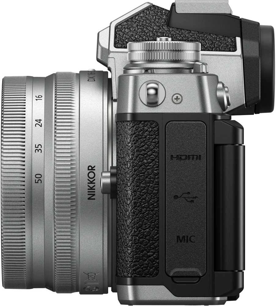 Nikon Z fc + NIKKOR Z DX 16-50mm f/3.5-6.3 VR (Sidabrinis)
