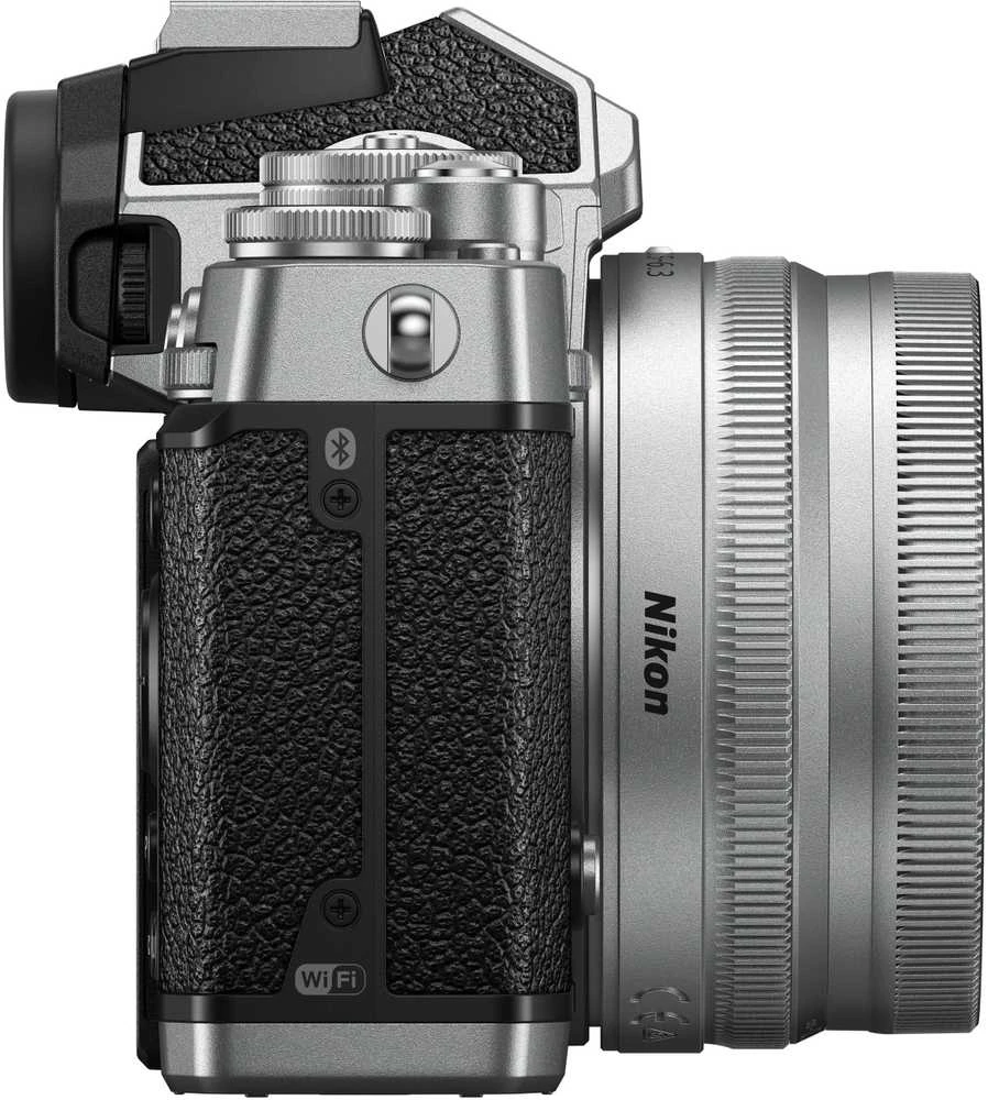 Nikon Z fc + NIKKOR Z DX 16-50mm f/3.5-6.3 VR (Sidabrinis)