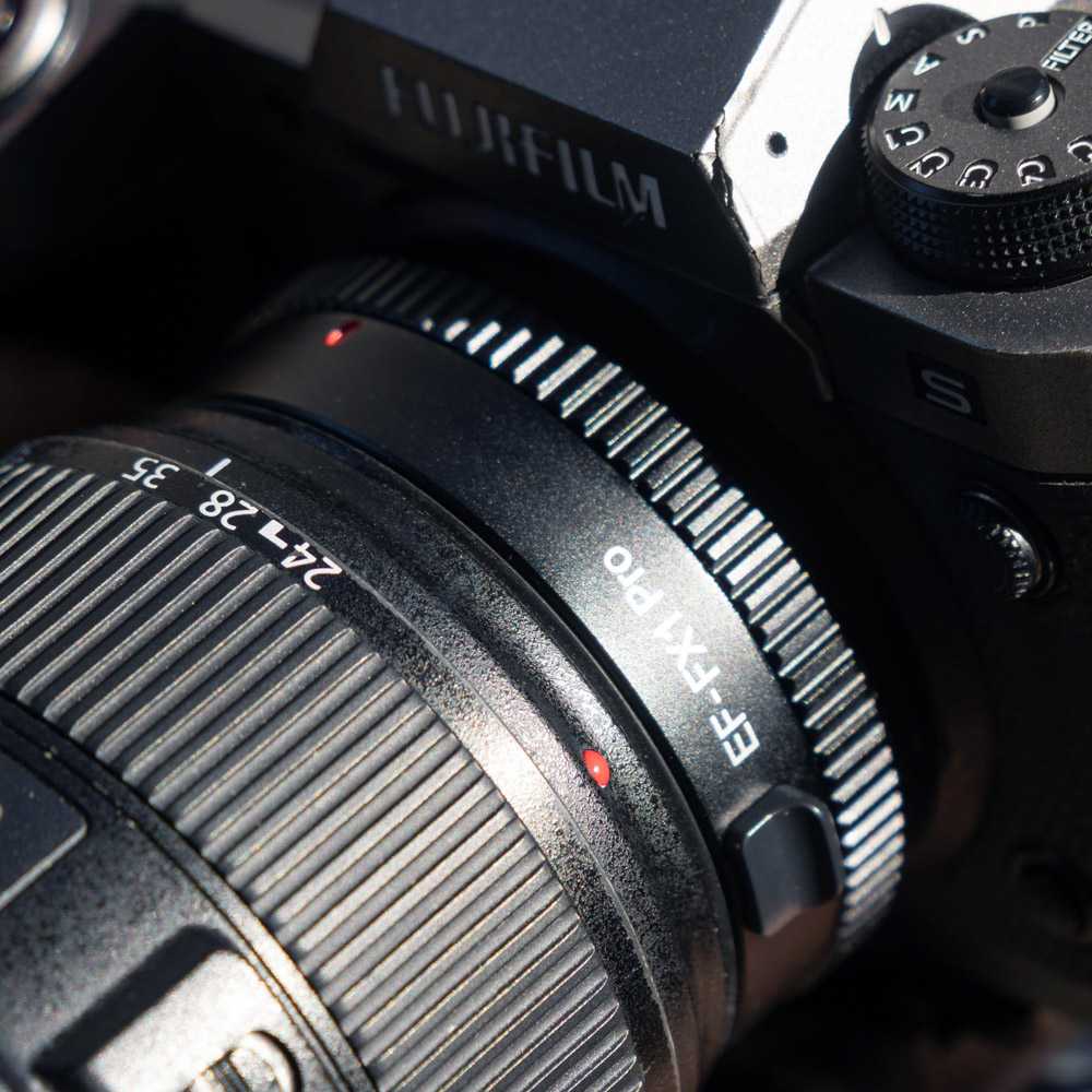 Objektyvas Adapteris - Viltrox EF FX1 PRO automatinio fokusavimo adapteris (Canon EF į Fuji X, metalinis)