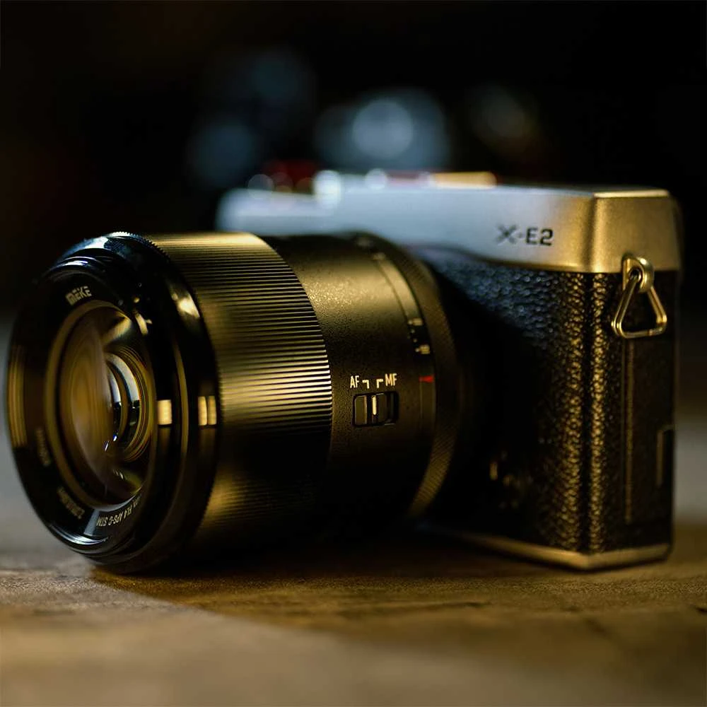 Objektyvas - Meike 55mm f/1.4 AF objektyvas (FUJIFILM X, 1.4 diafragma, 0.61m fokusas)