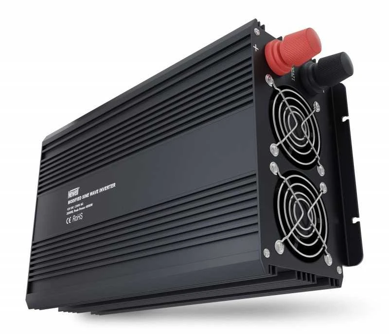 Objektyvas Newell įtampos keitiklis su modifikuota sinusine banga 12 V / 230 V, 2000 vatų