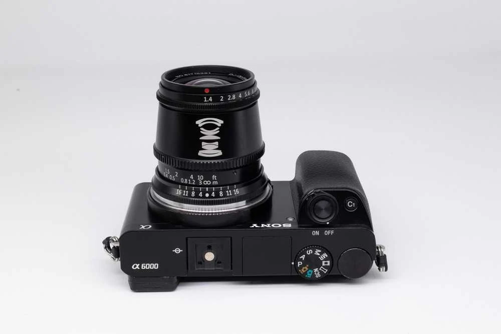 Objektyvas - TTArtisan 17mm F1.4 APS-C M43 Juodas
