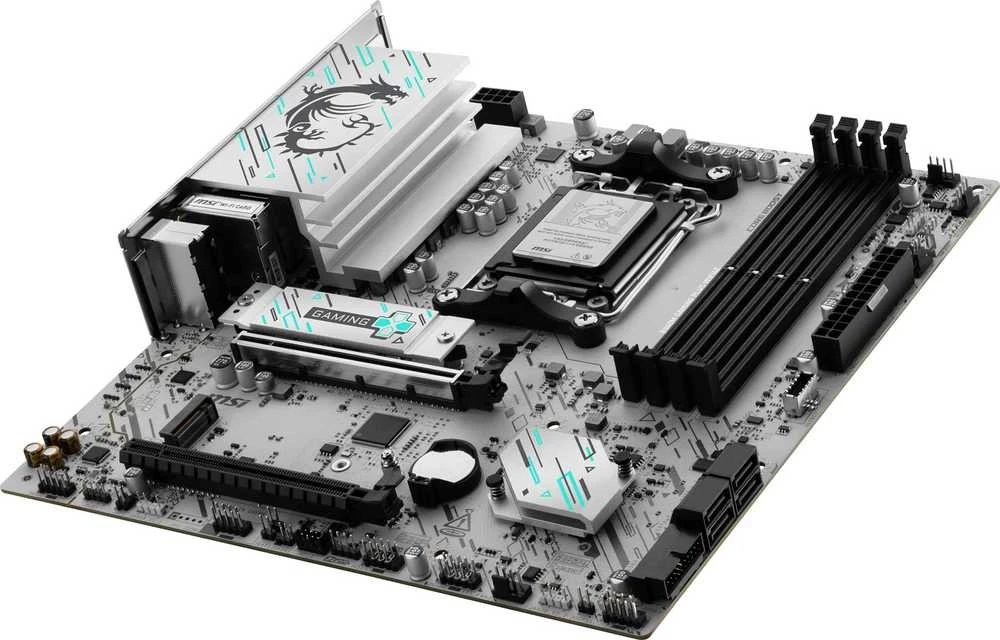 Pagrindinė plokštė MSI B840M GAMING PLUS WIFI6E | Procesorių šeima AMD | Procesoriaus lizdas AM5 | DDR5 | Palaikomos standžiojo disko sąsajos SATA, M.2 | SATA jungčių skaičius 4