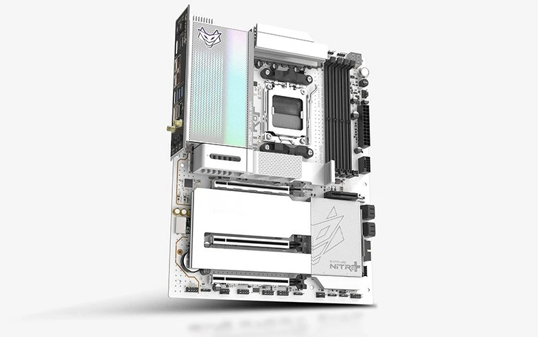 „Sapphire Nitro+ X870EA PhantomLink Polar Edition“ pagrindinė plokštė, AMD X870E, AM5 lizdas, DDR5