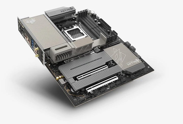 SAPPHIRE NITRO+ X870EA WIFI7 pagrindinė plokštė