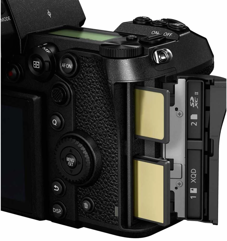 Panasonic Lumix S5 + 20-60mm