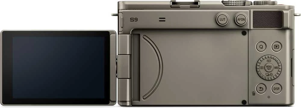 Panasonic Lumix DC-S9 Body (Titanium Gold)