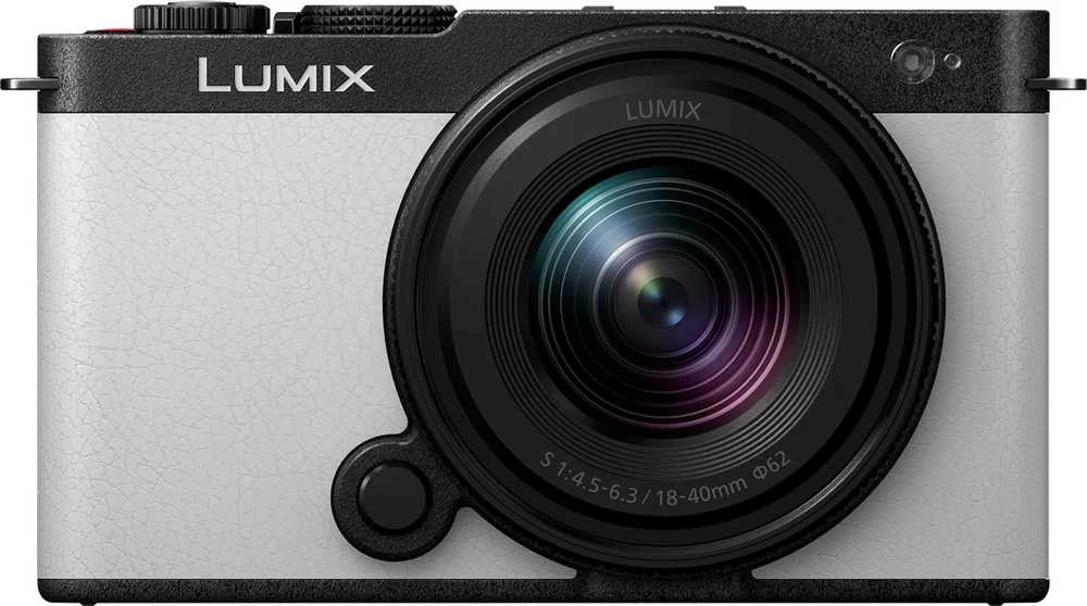 Panasonic Lumix DC-S9 + LUMIX S 18-40mm / F4.5-6.3 (Smokey Baltas)