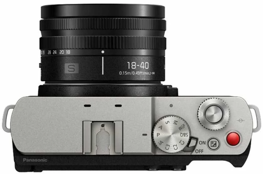 Panasonic Lumix DC-S9N + LUMIX S 18-40mm / F4.5-6.3 (DC-S9 + S-R1840) (Sidabrinis)