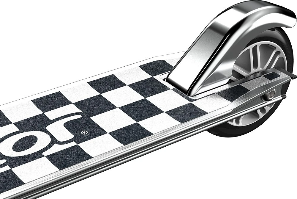 KICK SCOOTER Razor Model A patikrintas