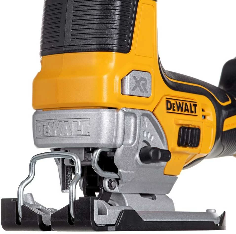 DEWALT akumuliatorinis siaurapjūklis DCS335NT 18V be akumuliatoriaus ir kroviklio su lagaminu TSTAK