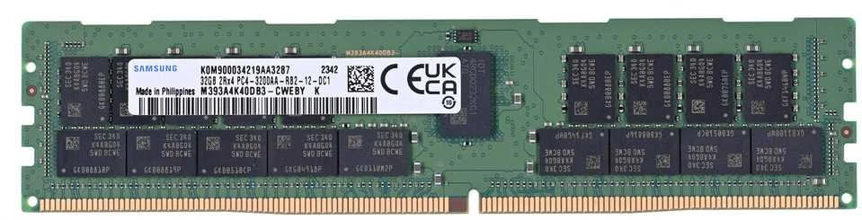 Samsung 32GB DDR4 ECC atminties modulis iš viršaus