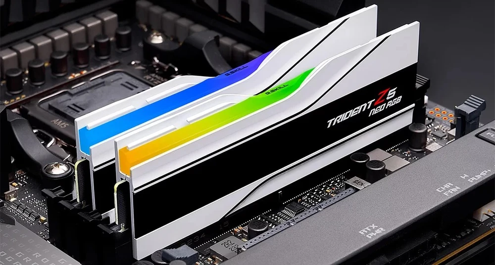 RAM G.Skill | Trident Z5 Neo RGB | 32 GB | DDR5 | 6000 MHz | PC/serveris | Registracijos Nr. | ECC Nr