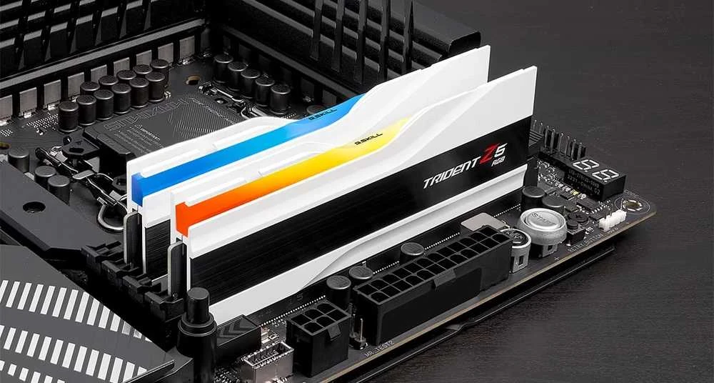 G.Skill Trident Z5 RAM moduliai su RGB apšvietimu