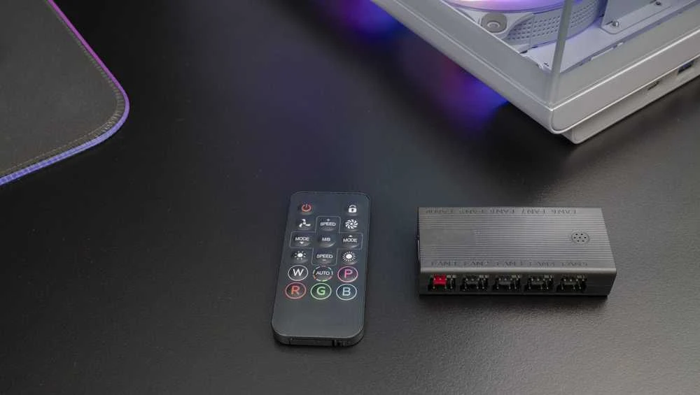„tacens Mars Gaming MFHUB“ kompiuterio aušinimo sistemos dalis / priedas, adresuojamas RGB valdiklis