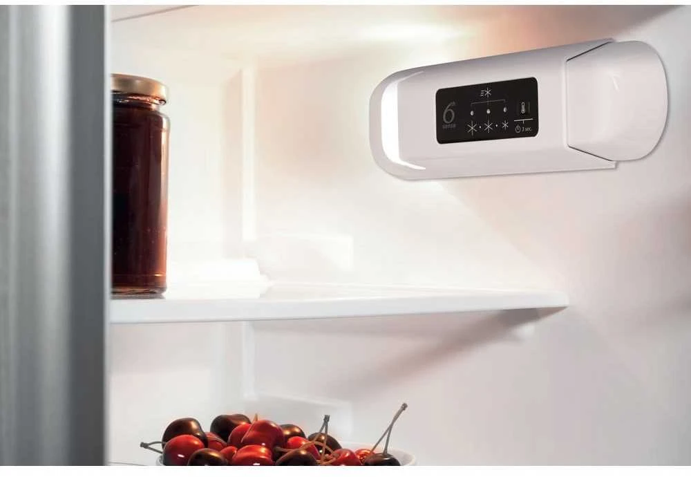 Įmontuojamas šaldytuvas Whirlpool WBUL021