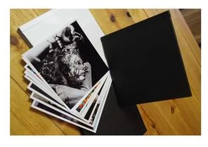 Nuotraukų rėmelis Fujifilm Skrebinimo albumas, baltas kietas viršelis, juodi lipnūs lapai, 15x15 cm, (10 lapų)