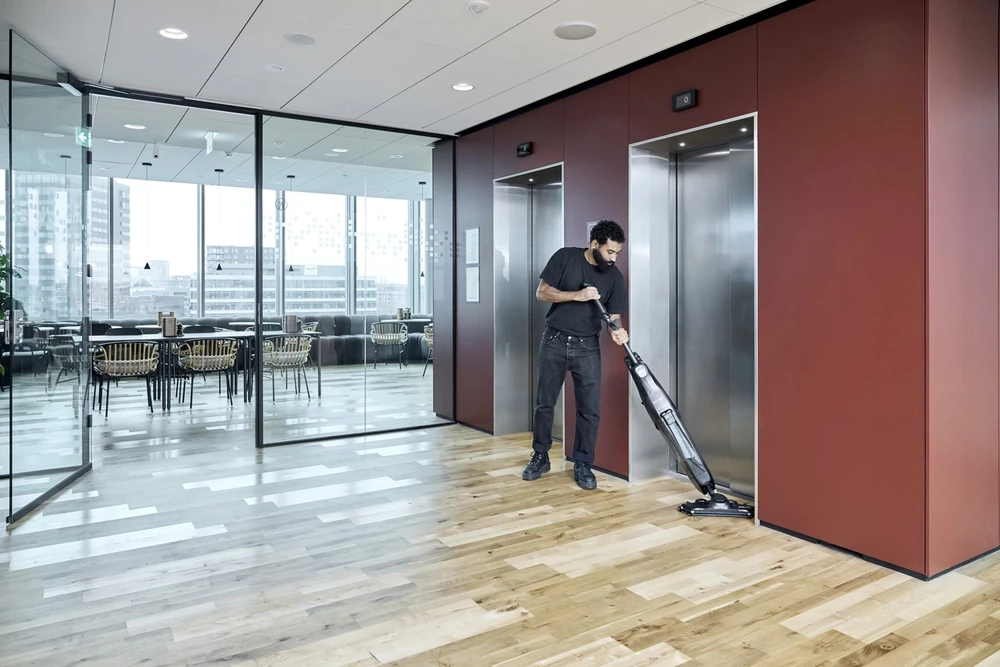 Nilfisk DRYFT V1 EU floor scrubber-drier 145 W 1644 m²/h Walk-behind