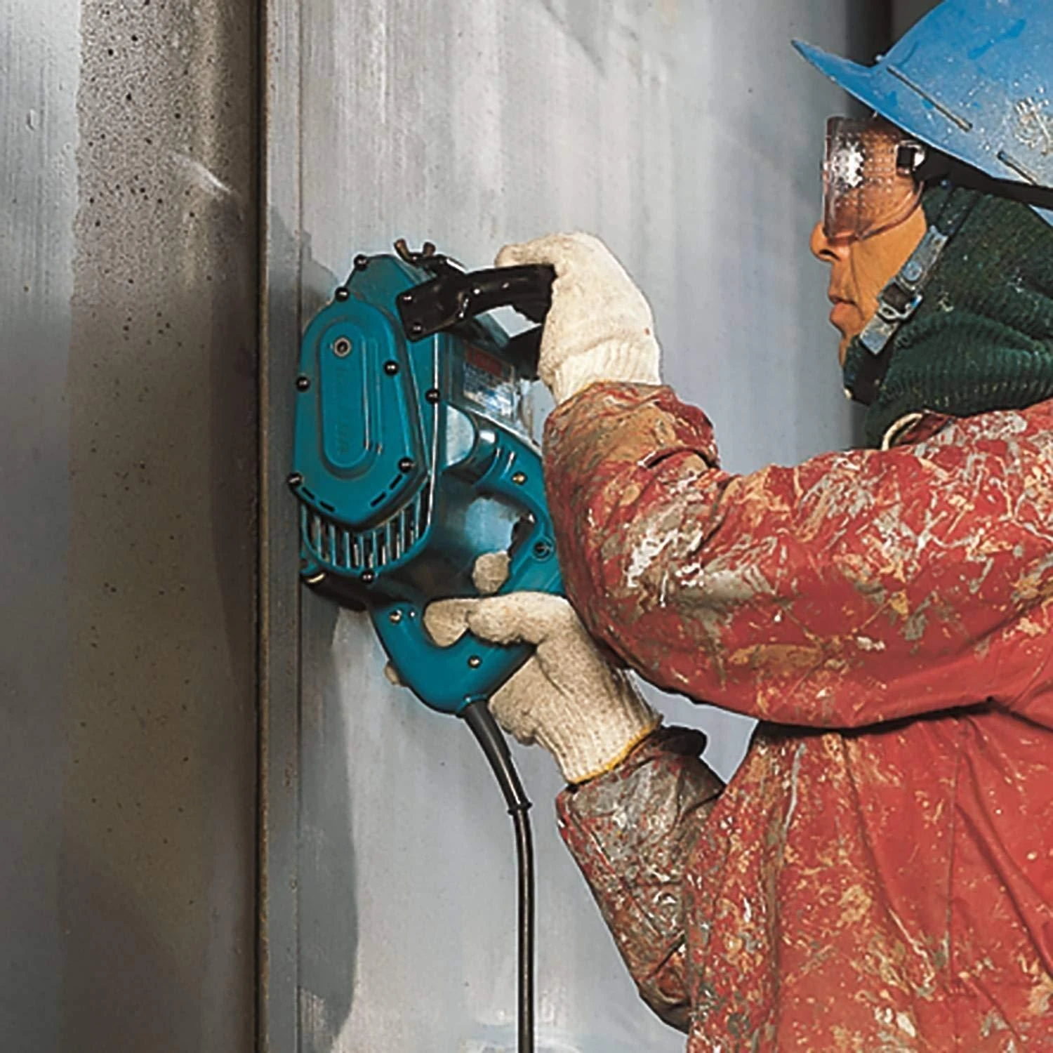 Makita 9741 satinavimo šlifavimo mašinėlė 860 W, 100 x 120 mm, 3500 min-1, 4,2 kg