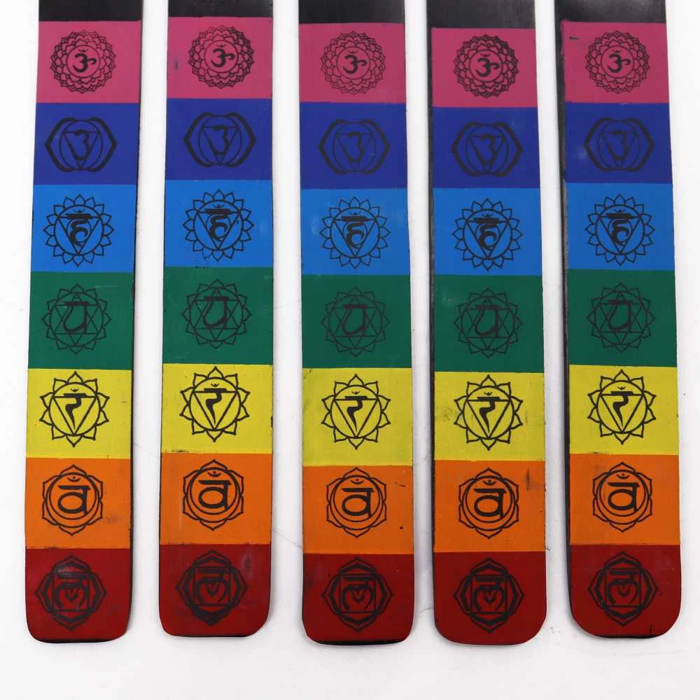 Ancient Wisdom Medinis smilkalų lazdelių laikiklis 7 Chakra Colour