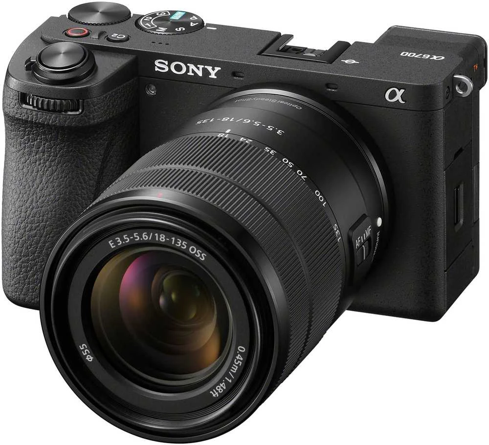 Sony A6700 + 18-135mm (Juodas) | (ILCE-6700M) | (Alpha 6700)