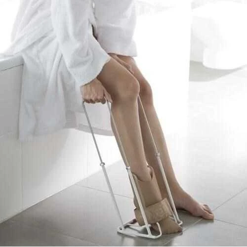 Ilgas įrankis kojinių uždėjimui - SUNDO Adjustable Tights Helper (41-61 cm, 14 cm slot width)