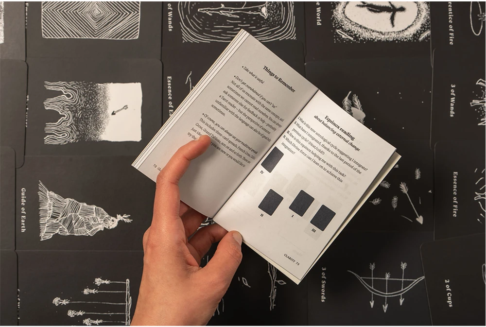 KNYGA Taro Kortos Clarity Watkins Publishing