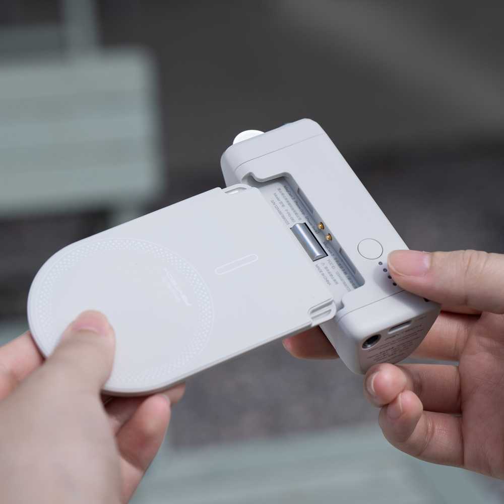 Telefono laikiklis - PGYTECH MagCam 2 Bluetooth Grip 3000mAh mėtų žalia