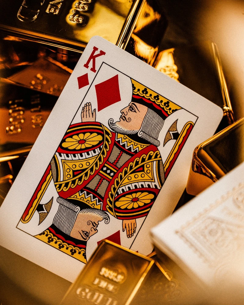 Theory 11 Tycoon Midas Edition jubiliejinės auksinės žaidimo kortos magijai
