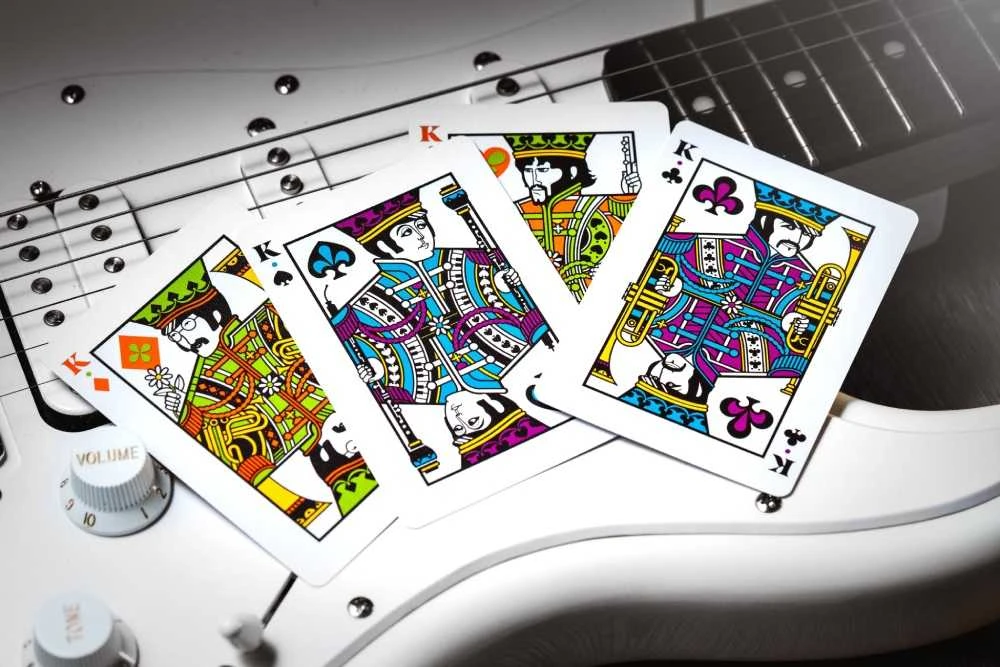 Theory 11 Kortų Žaidimas - The Beatles Speciali Leidimas 52 Kortos + 2 Džokeriai Auksinė Folija Balta