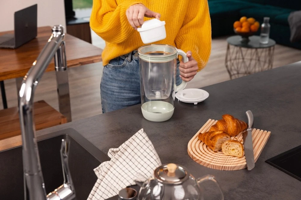 Vandens filtravimo ąsotis BRITA Glass Jug | 60-ojo jubiliejaus ribotas leidimas | Žalios spalvos | 2,5 l