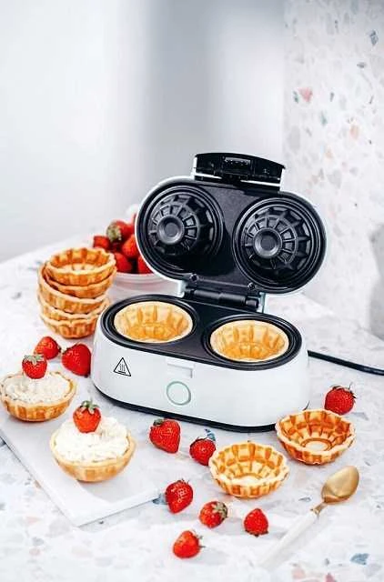 Vaflinė Adler | Vaflinio dubens gaminimo aparatas | AD 3062 | 1000 W | Kepinių skaičius 2 | Dubuo | Baltas