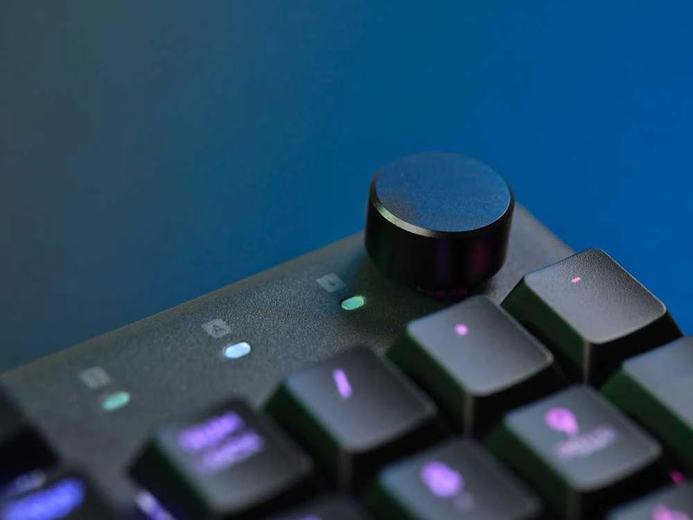 TRUST GXT 868 Torix Premium belaidė mechaninė žaidimų klaviatūra juoda