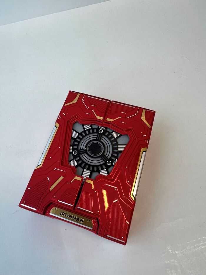 Žaidimų kortos - Difatta Iron Man Civil War Mk 46 Žaidimo Kortos, Su Kosmetiniais Defektais