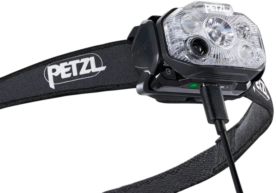 Žibintuvėlis - Petzl Swift RL 1200 Liumenų, 168m Nuotolis, Įkraunamas Juodas