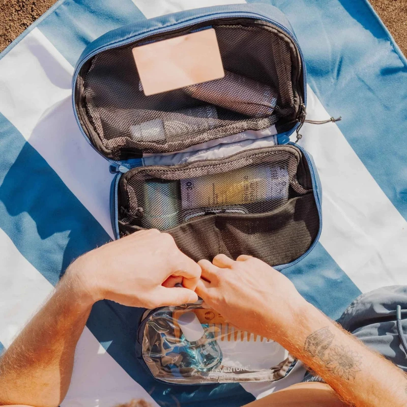 Kelioninė kosmetinė Lifeventure Folding Wash Bag - Mėlyna