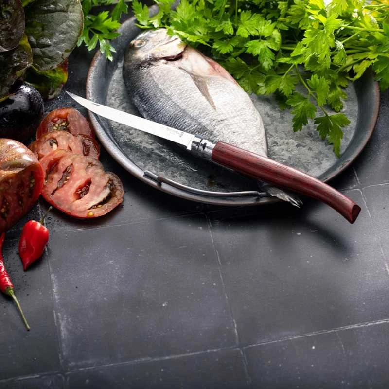 Kišeninis peilis plonais ašmenimis Opinel Nr.15 Afrikietiško koralmedžio rankena