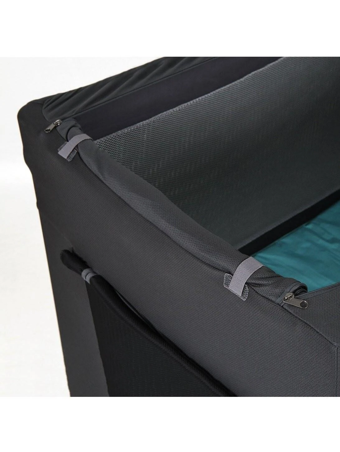 Rankšluostis LittleLife Kelioninis lovelės užtemdymas Travel Cot Blackout