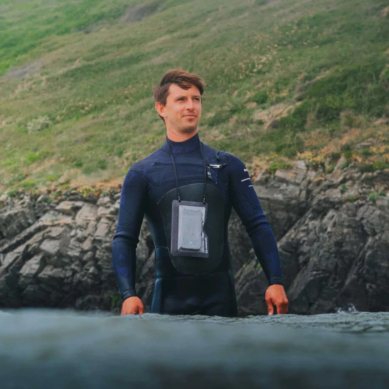 Jungtine Karalyste Lifeventure Atsparus vandeniui Phone Case Plus neperšlampamas maišelis