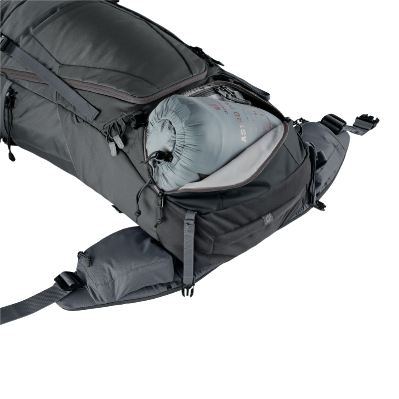 Turistinė kuprinė Deuter Futura Air Trek 45 +10 SL - Juoda