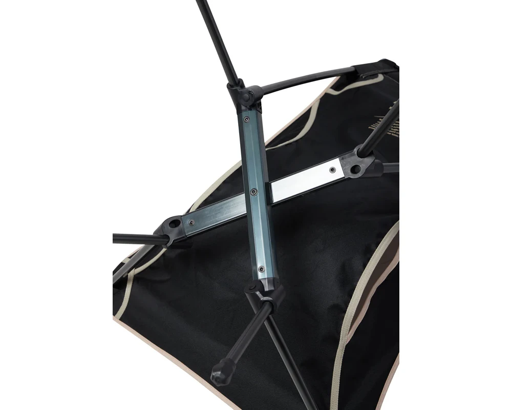 Danija Nordisk Kongelund Lounge Chair sandshell kėdė