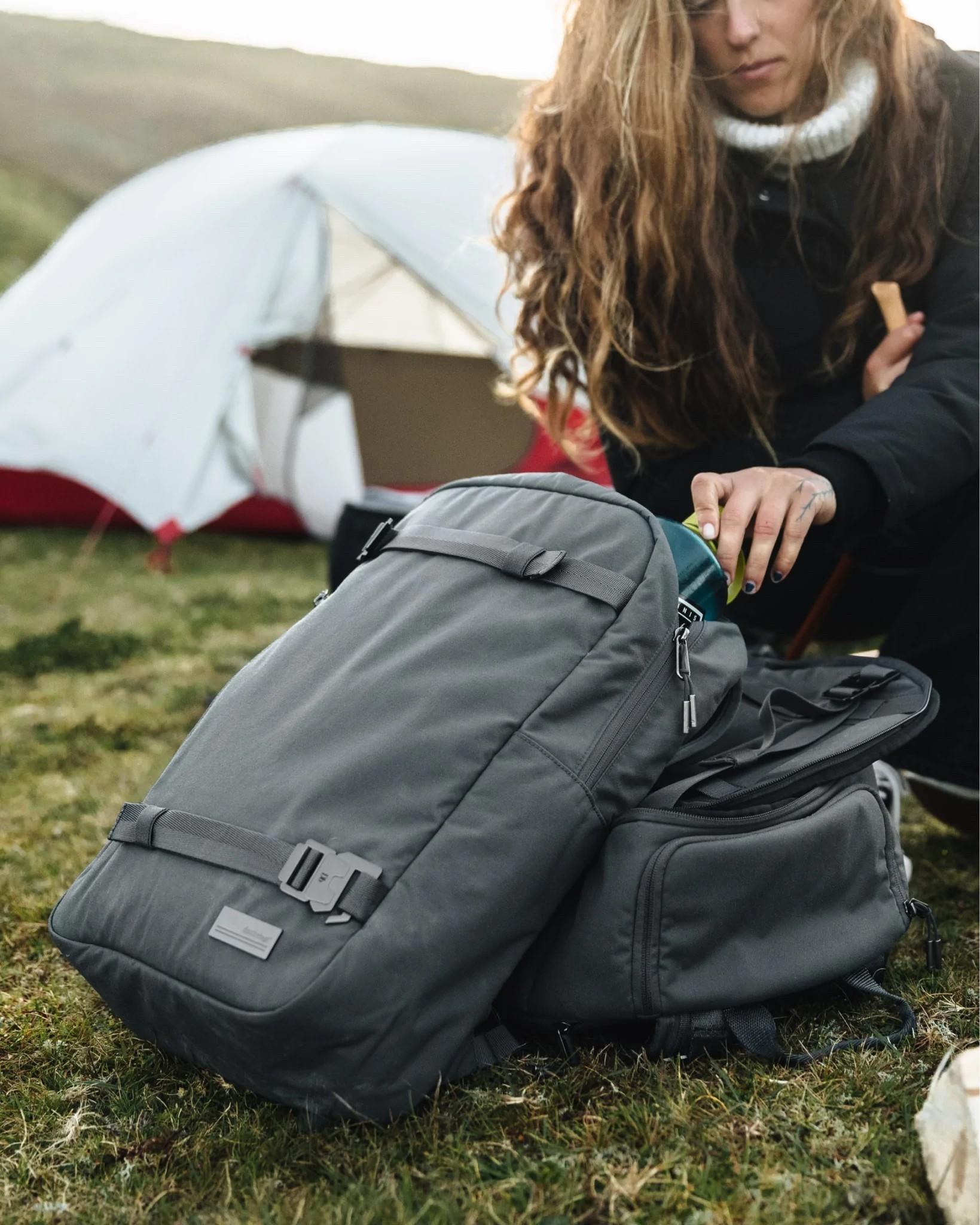 Douchebags Världsvan 17L gneiss, žema kaina Varle.lt