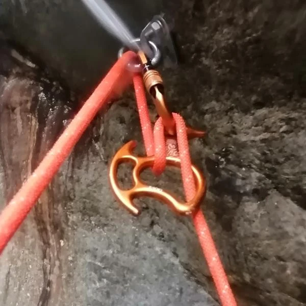 Italija KONG Oka-X canyoning nusileidimo įrenginys