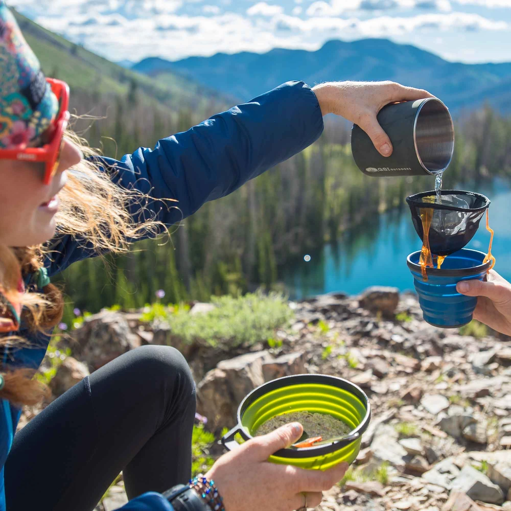 Jungtine Karalyste GSI Outdoors Escape Bowl sulankstomas silikoninis dubenėlis 650 ml | Expedition.lt